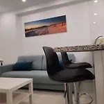 Daire Apartamento A 50 M Del Mar Con Aire Acondicionado Y Wifi, Ideal Familias,Parejas